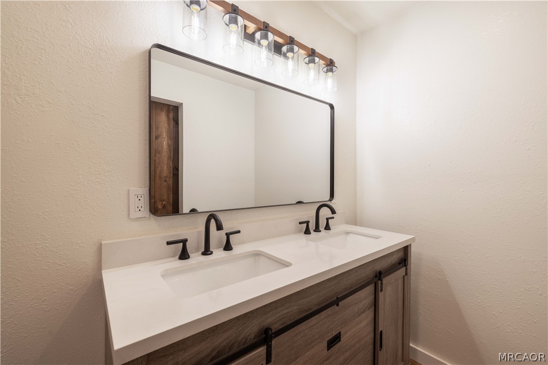 304 Greenspot Boulevard Property Photo 32