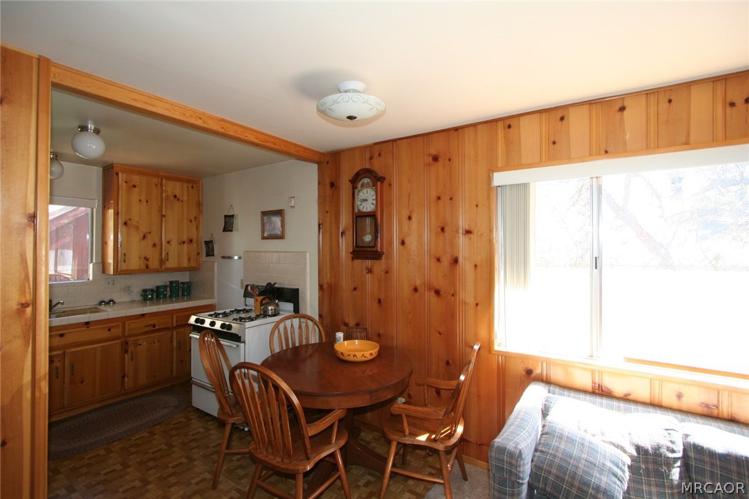 457 Cedar Lane Property Photo 5