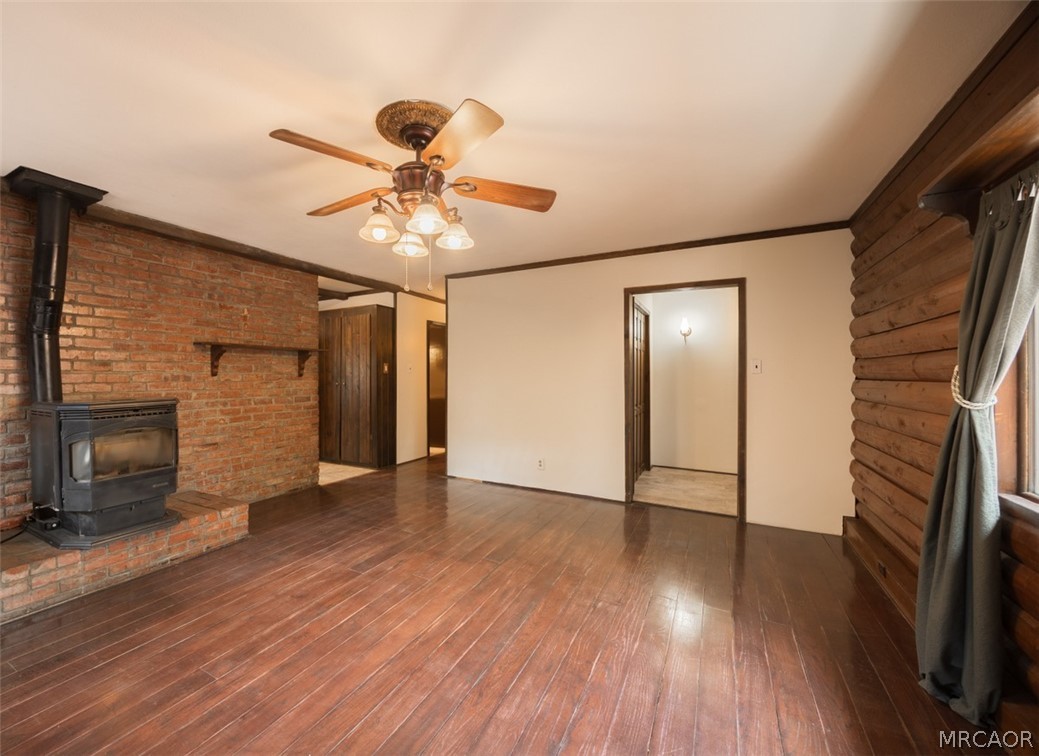 925 E Lane Property Photo 6