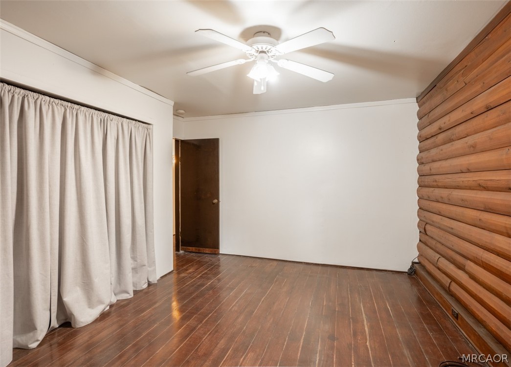 925 E Lane Property Photo 21