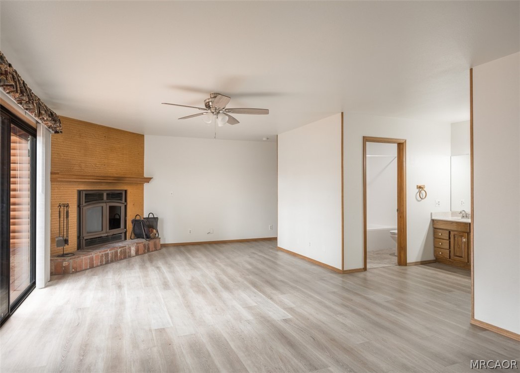 925 E Lane Property Photo 25