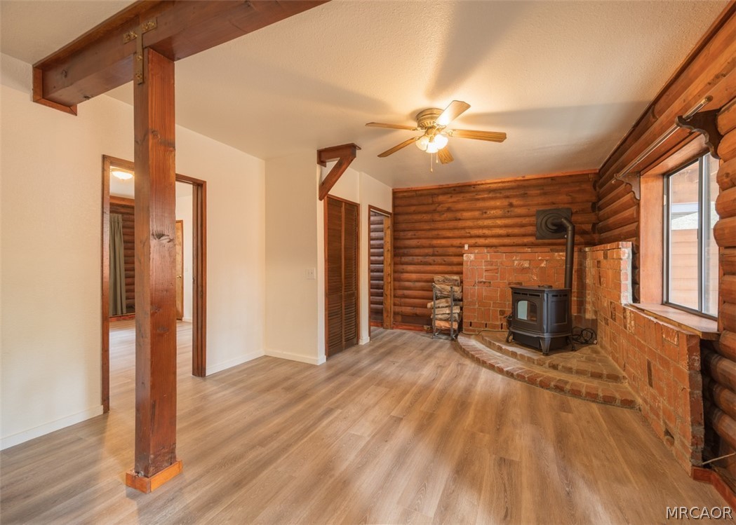925 E Lane Property Photo 39