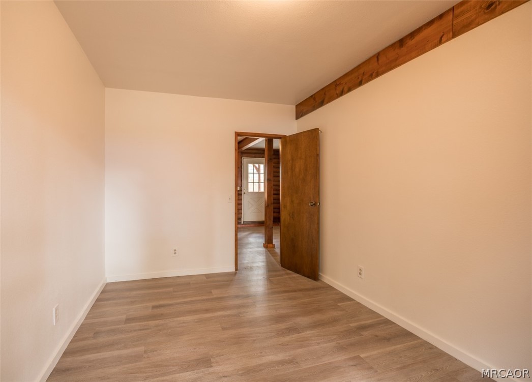 925 E Lane Property Photo 45