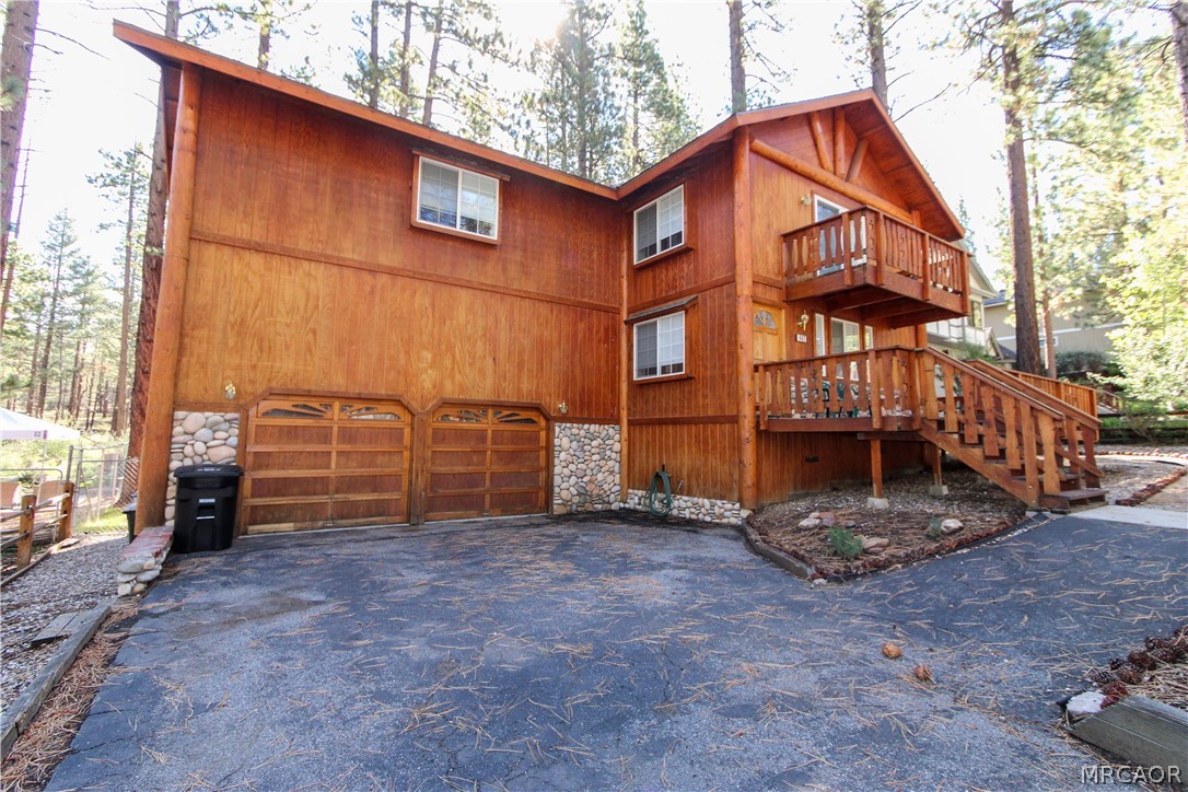 442 Salem Drive Property Photo 1