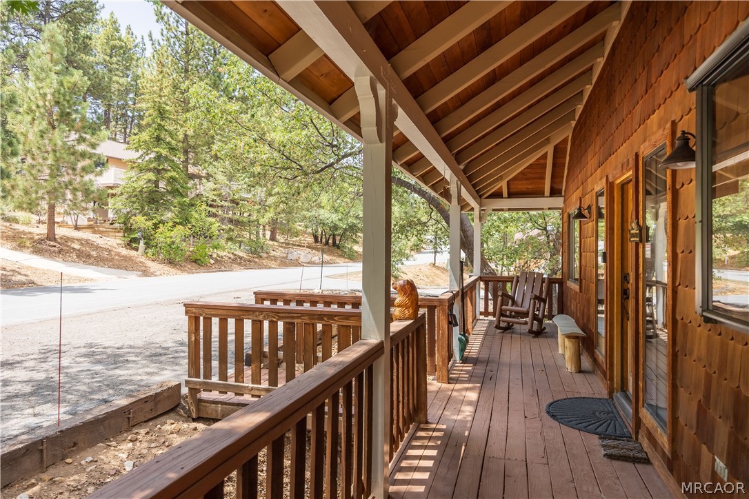 1416 Klamath Road Property Photo 8