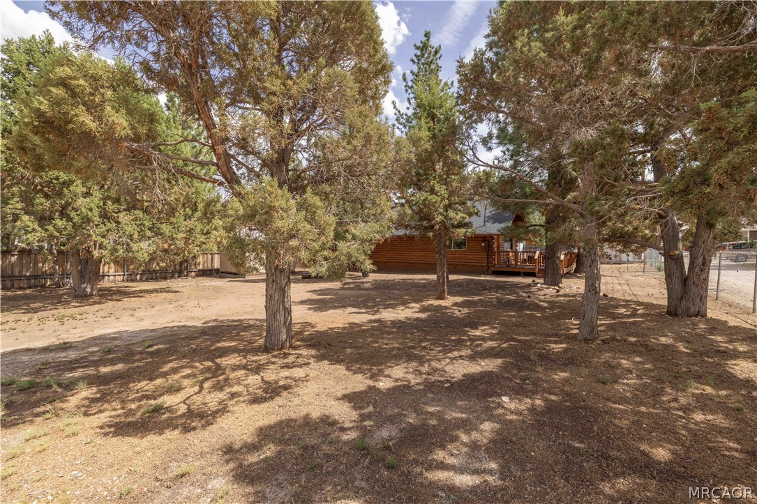 908 Spruce Lane Property Photo 6