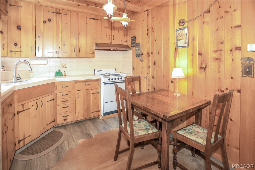 630 South Pine Lane Property Photo 14