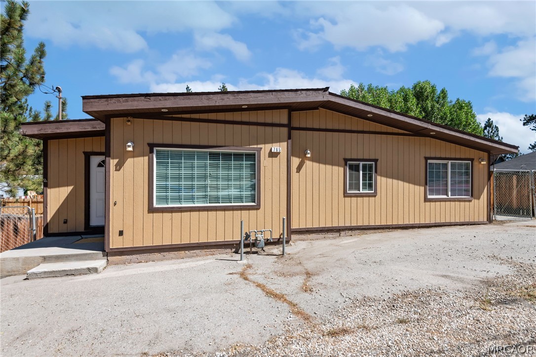 765 West Big Bear Boulevard Property Photo 1