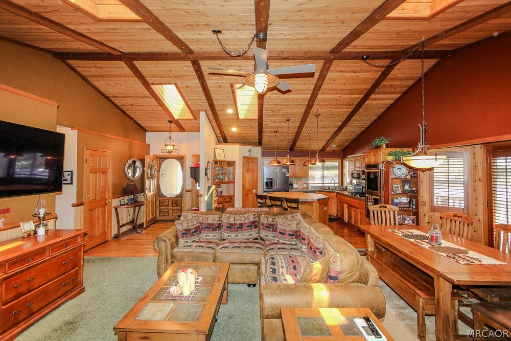 401 Pintail Drive Property Photo 9
