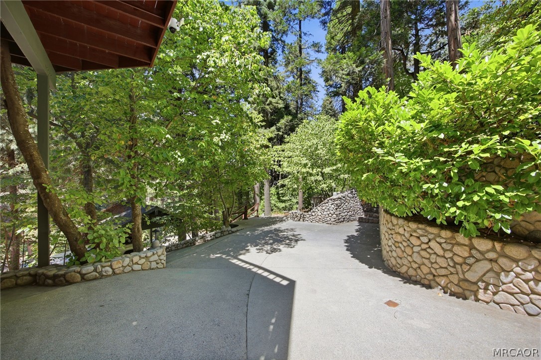 745 Kuffel Canyon Road Property Photo 7