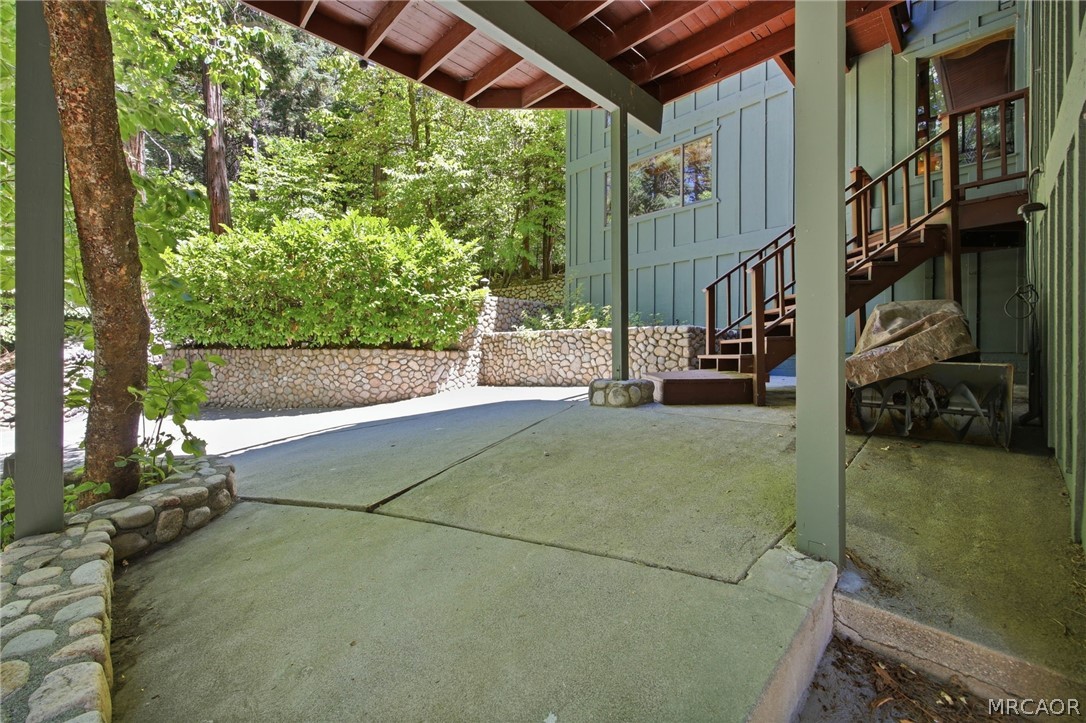 745 Kuffel Canyon Road Property Photo 10