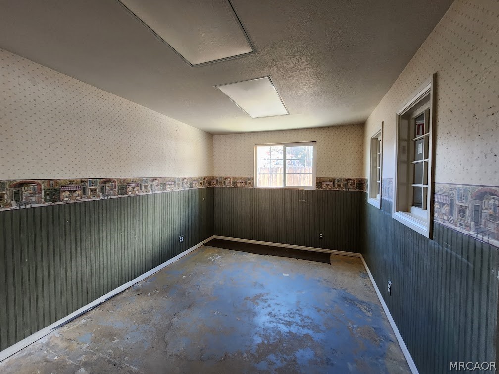 441 West Big Bear Boulevard Property Photo 11
