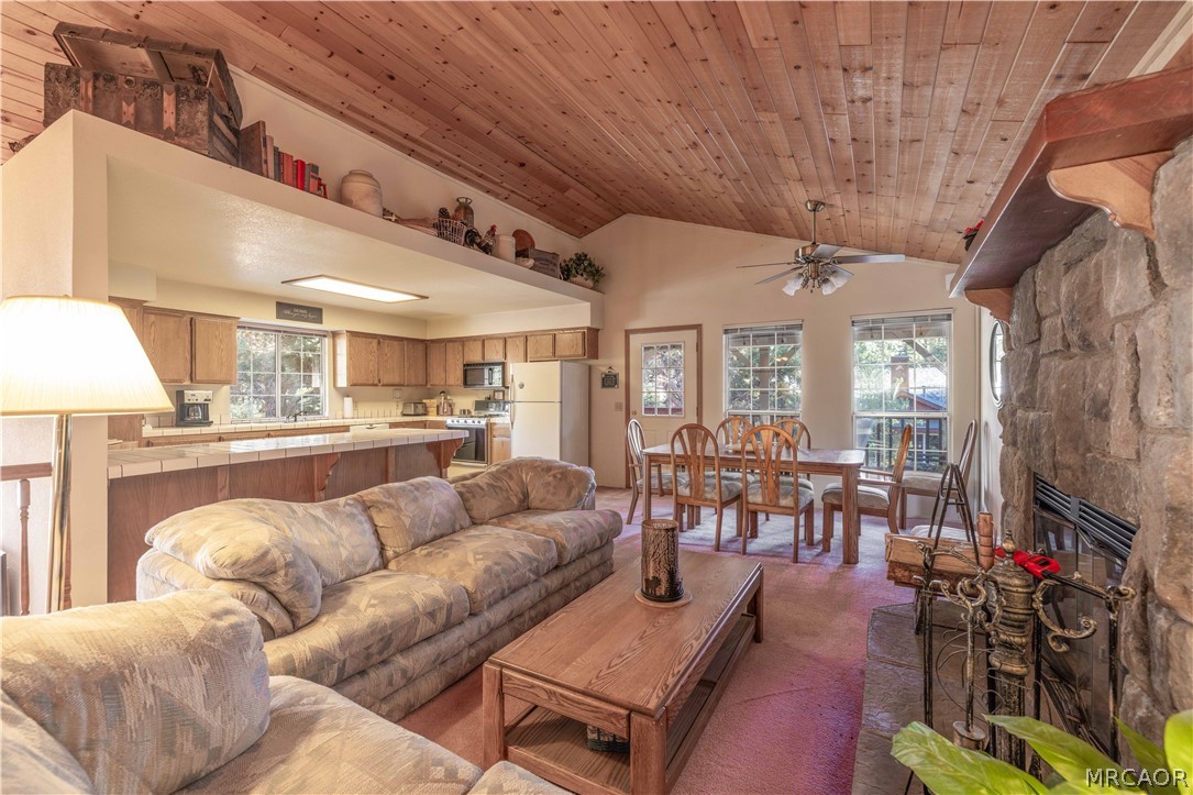 444 Elysian Boulevard Property Photo 2