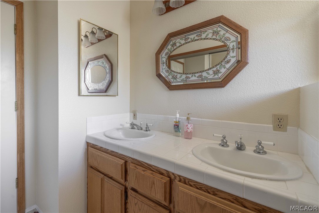 444 Elysian Boulevard Property Photo 20
