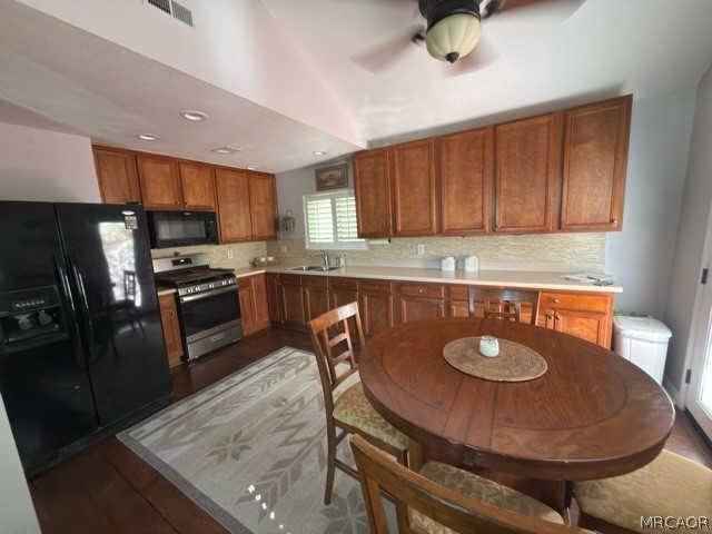 33519 Falling Leaf Drive Property Photo 3