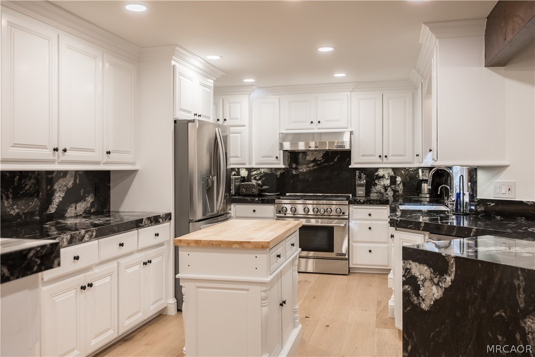27598 Meadow Bay Drive Property Photo 17