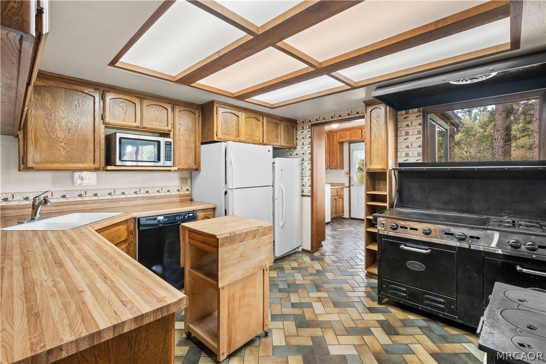 1172 Or 1160 1/2 Mound Street Property Photo 1