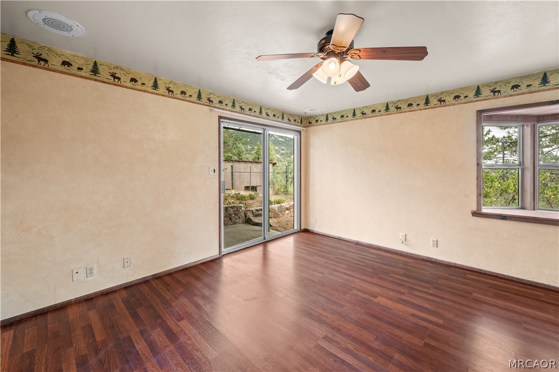 1172 Or 1160 1/2 Mound Street Property Photo 5