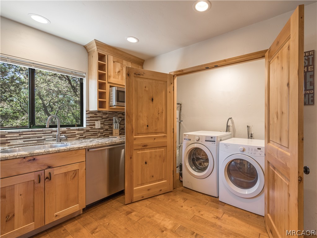 630 Villa Grove Avenue Property Photo 16