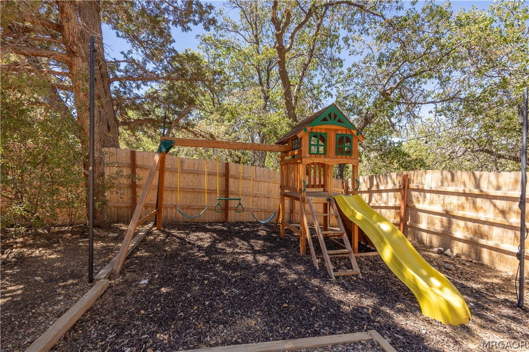 630 Villa Grove Avenue Property Photo 38