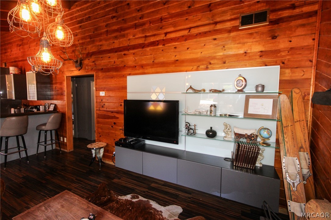 601 Elysian Boulevard Property Photo 6