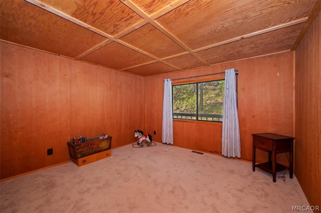 983 Teakwood Drive Property Photo 24