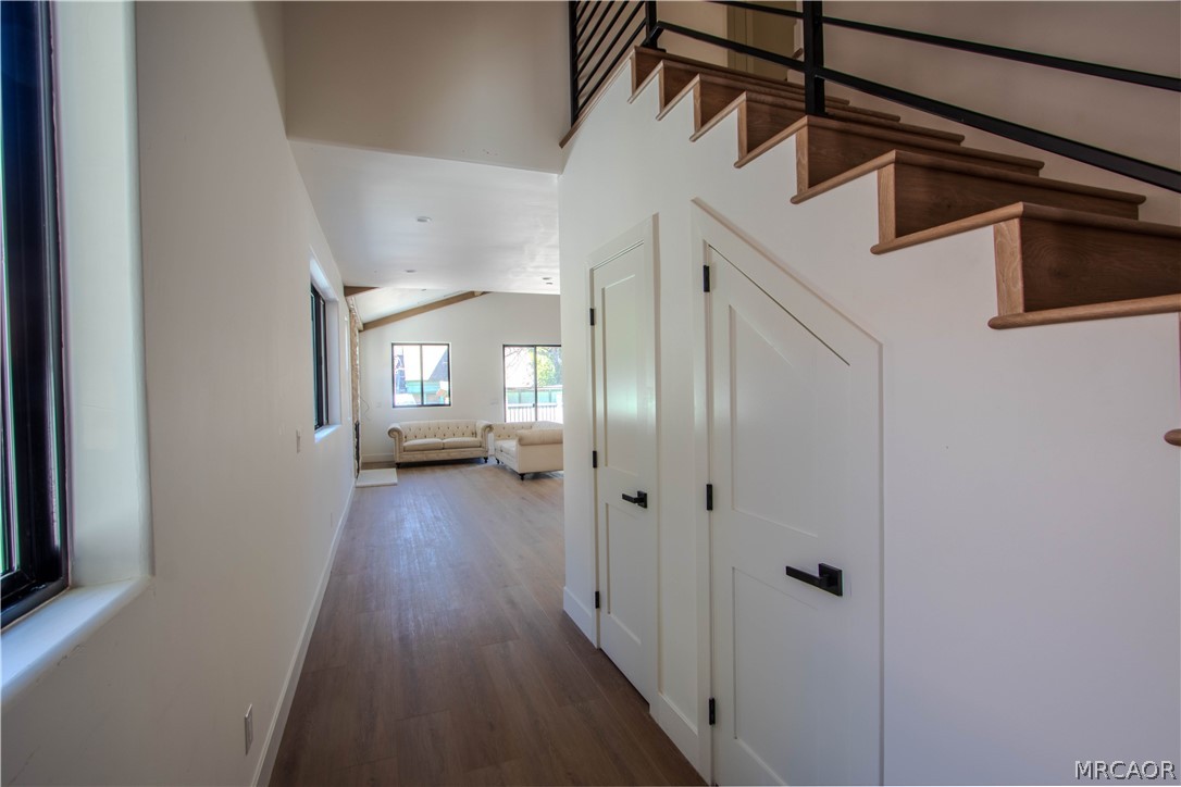 305 East Angeles Boulevard Property Photo 7
