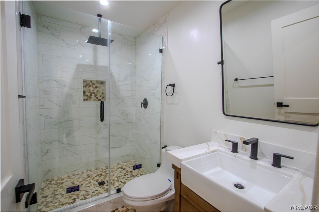 305 East Angeles Boulevard Property Photo 17