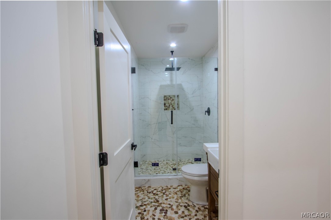 305 East Angeles Boulevard Property Photo 18