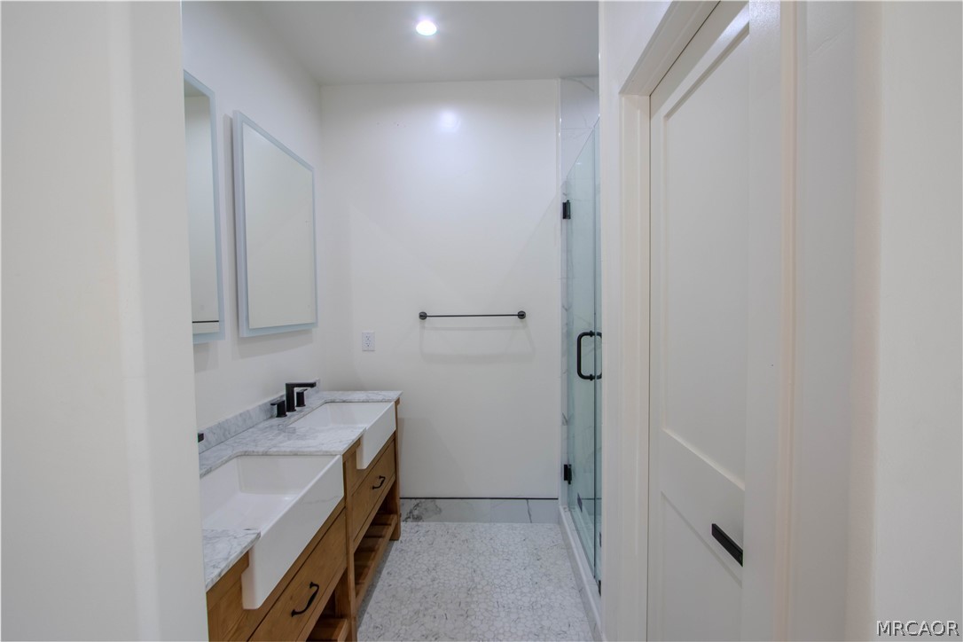 305 East Angeles Boulevard Property Photo 25