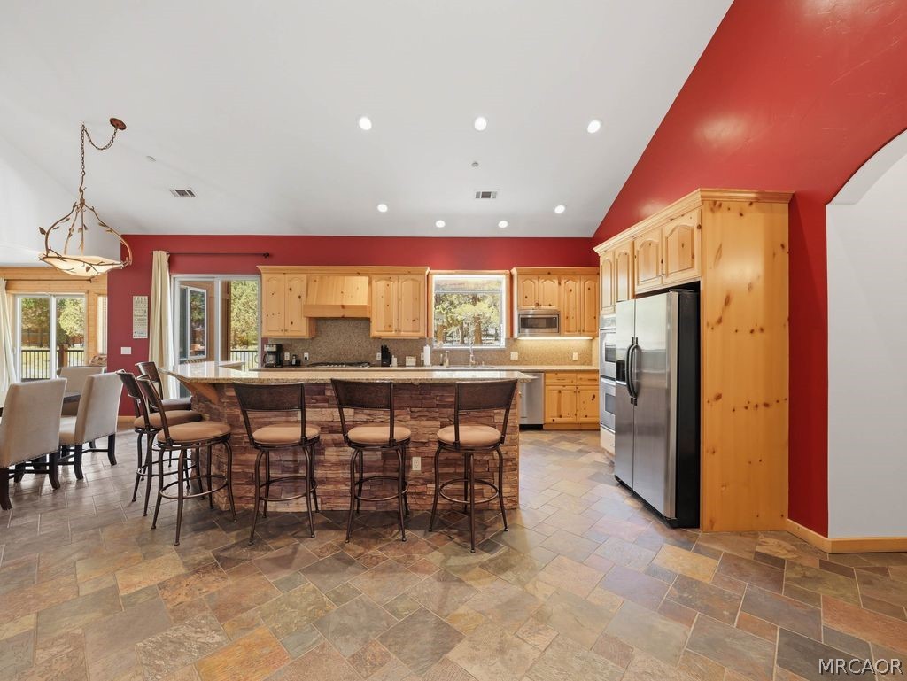 1099 Heritage Trail Property Photo 14
