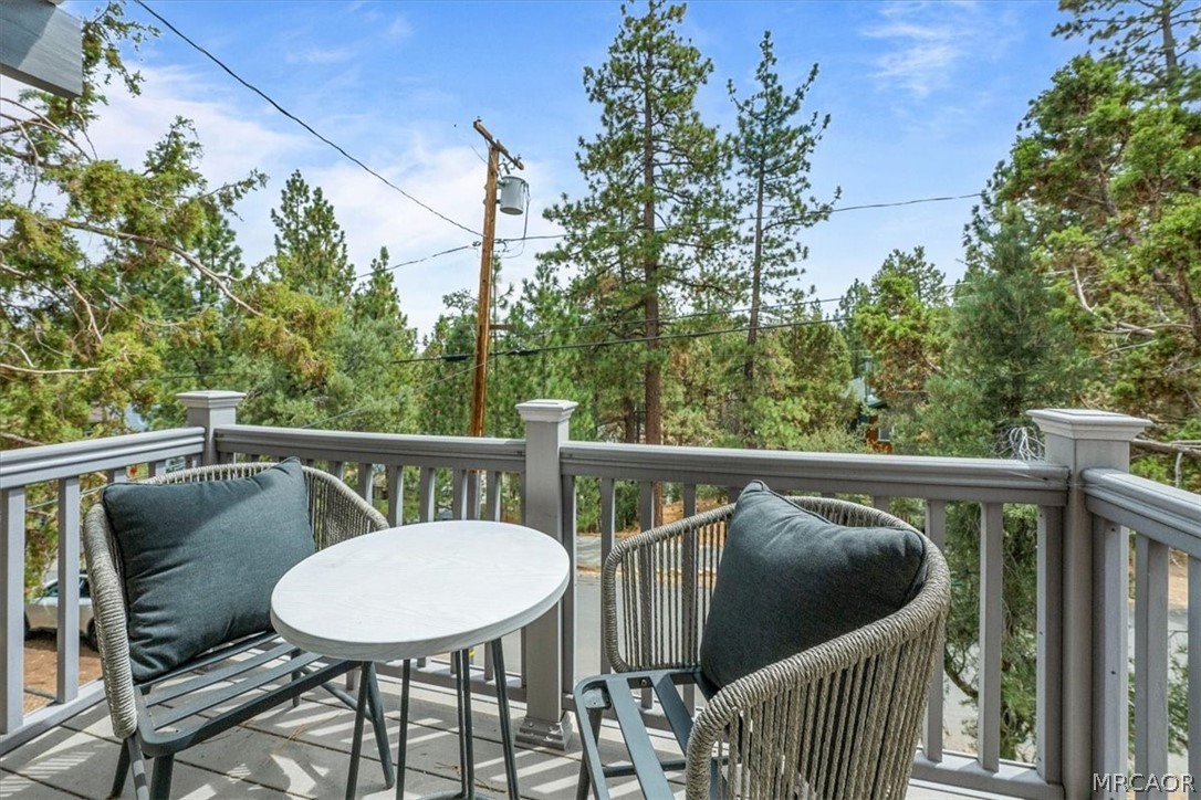 188 Imperial Avenue Property Photo 32