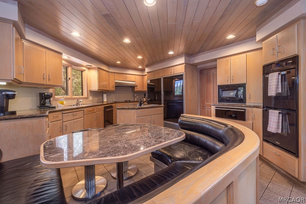 42290 Heavenly Valley Road Property Photo 8