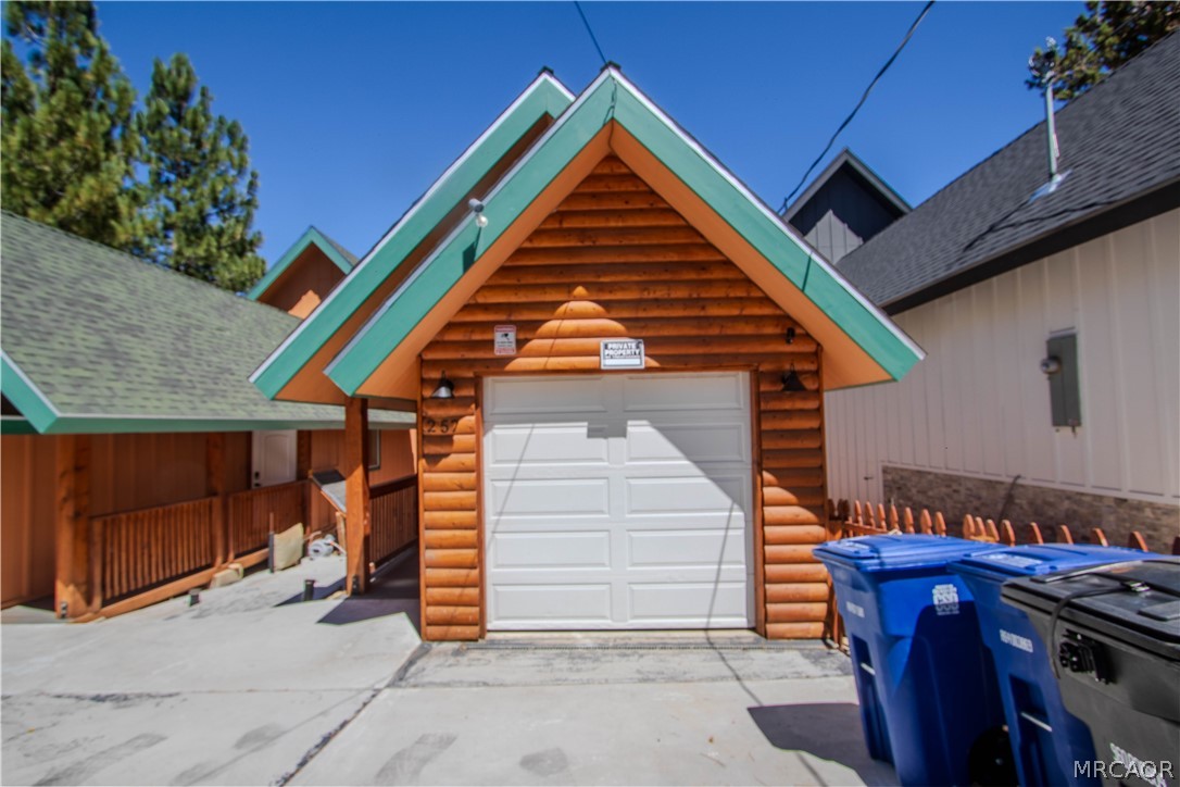 257 Imperial Avenue Property Photo 3