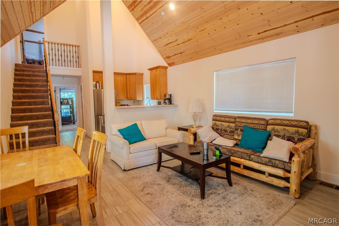 257 Imperial Avenue Property Photo 8