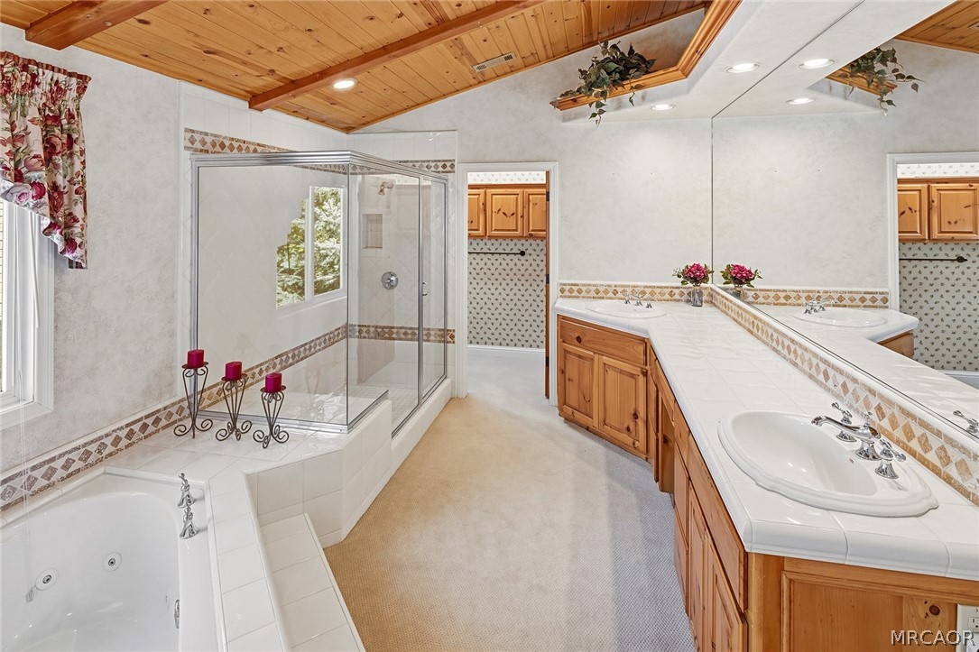 137 Bayside Drive Property Photo 14