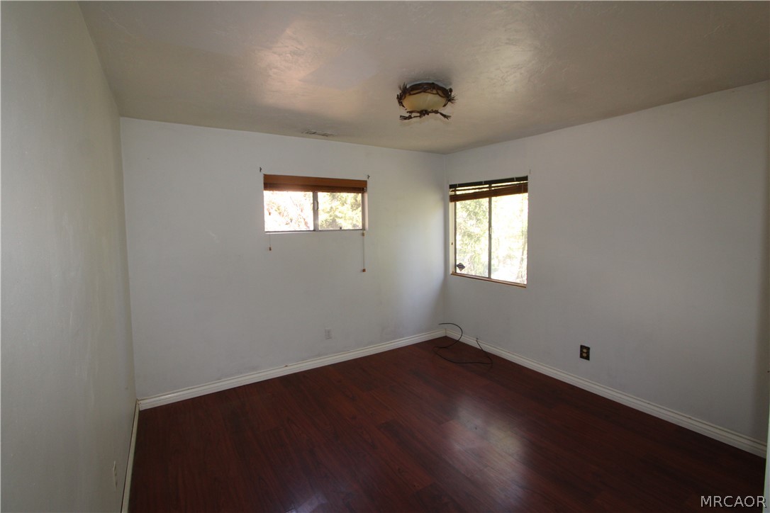 594 Lakewood Lane Property Photo 6