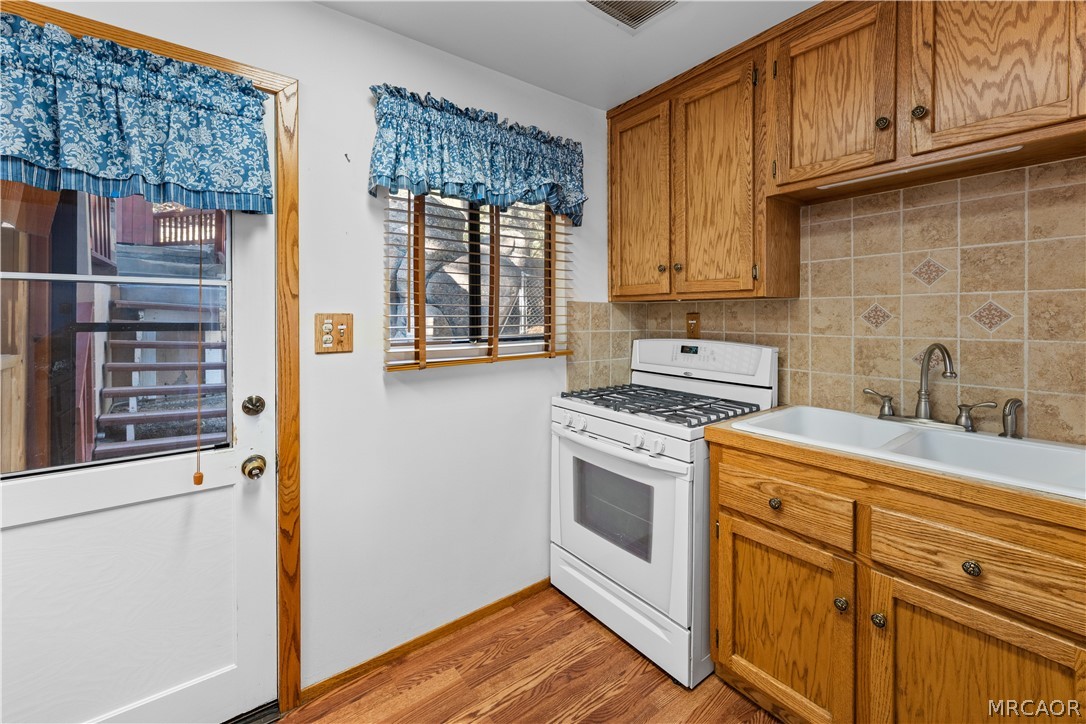 39251 Cedar Dell Road Property Photo 5