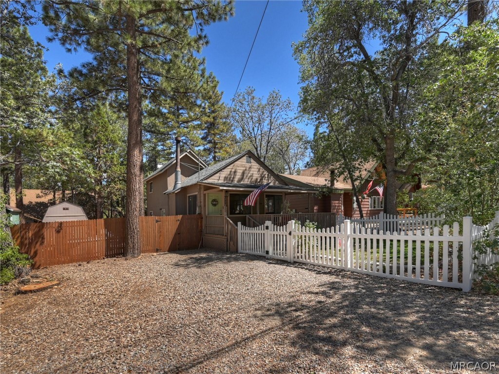 327 Wabash Lane Property Photo 1
