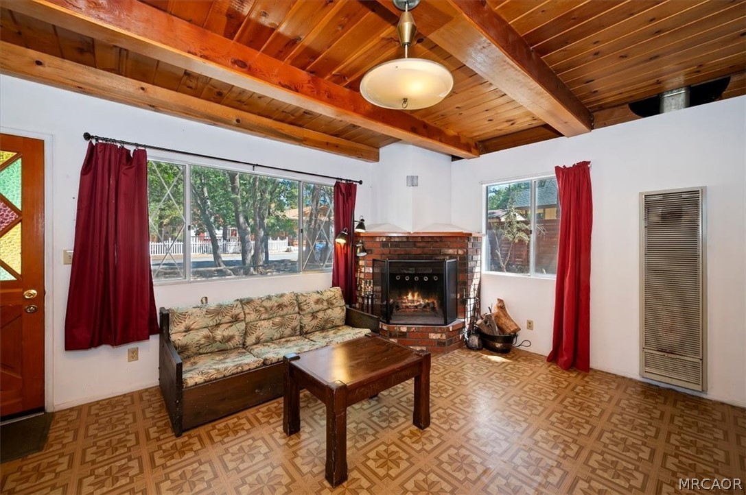 476 San Bernardino Avenue Property Photo 7