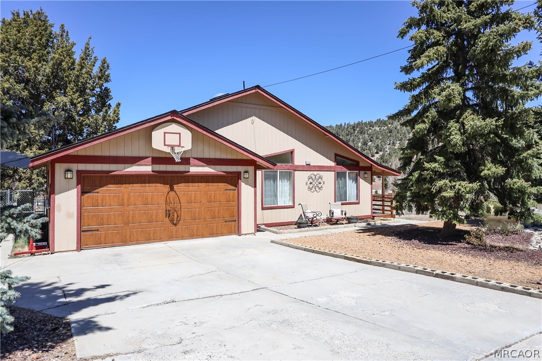 1210 Crestwood Drive Property Photo 1