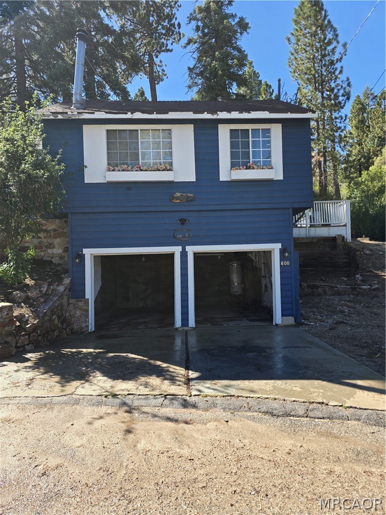 800 Cameron Drive Property Photo 2