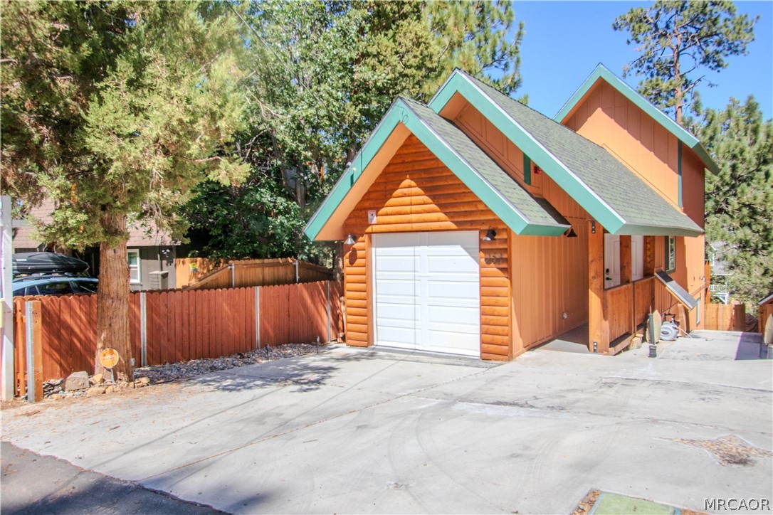 253 Imperial Avenue Property Photo 4