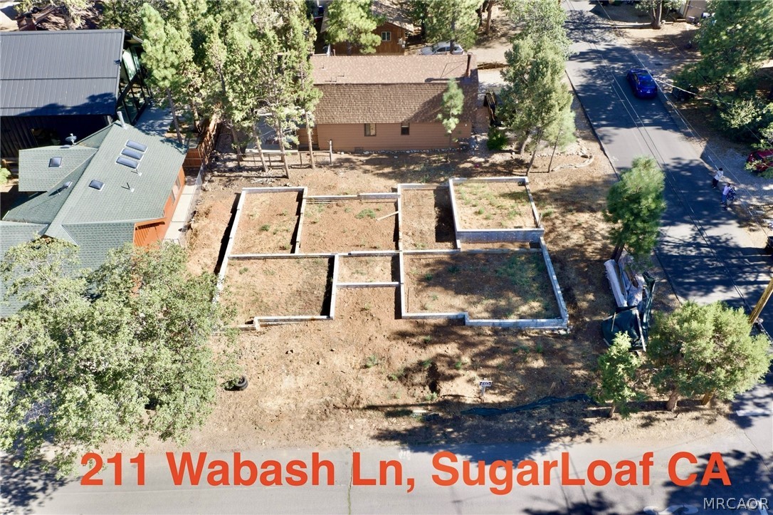 211 Wabash Lane Property Photo 1
