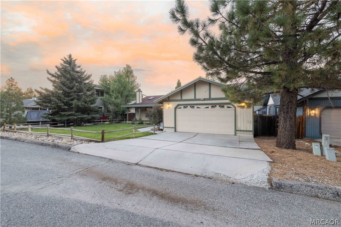 417 East Mountain View Boulevard Property Photo 2