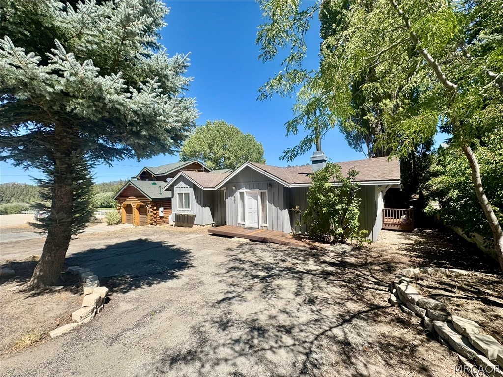 957 Club View Drive Property Photo 3