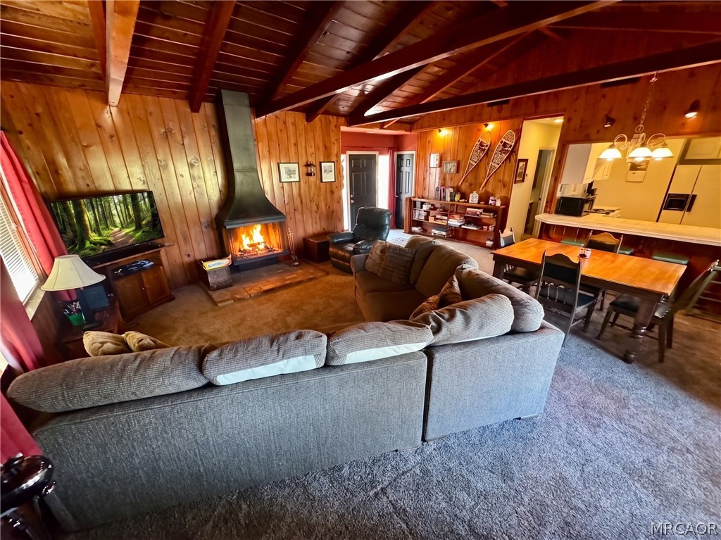 957 Club View Drive Property Photo 8