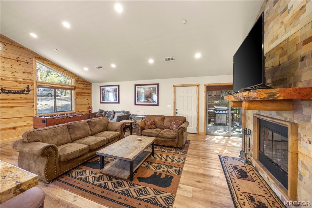 40217 Dream Street Property Photo 12