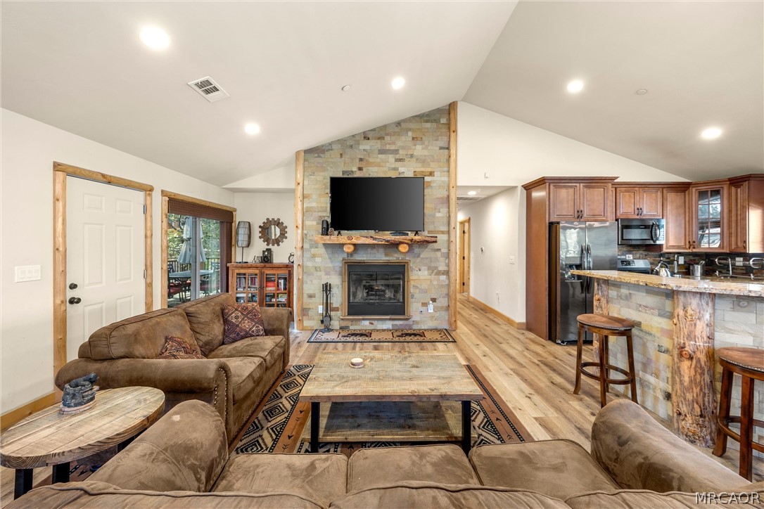 40217 Dream Street Property Photo 13