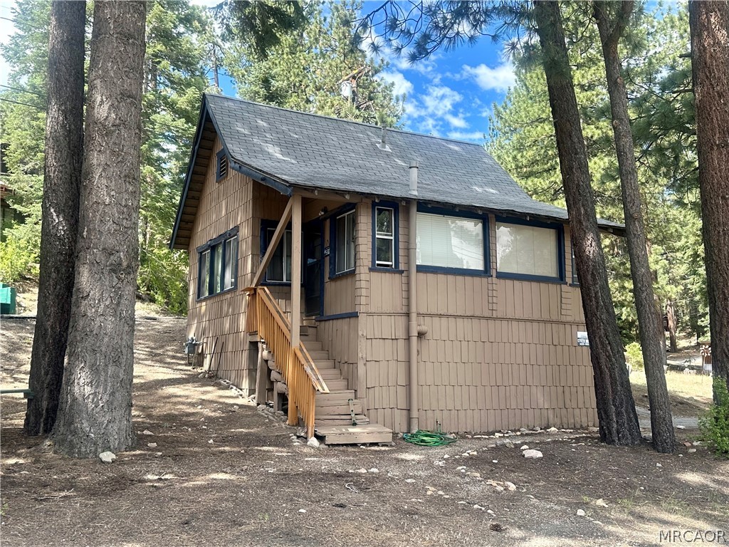 1118 Clubview Drive Property Photo 2